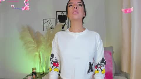 Snapshot of aylinnzambrano_ chatting on 09.17.25 Aylin online show from 09.17.25