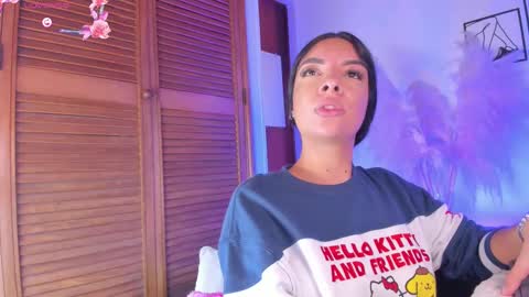 Snapshot of aylinnzambrano_ chatting on 09.30.25 Aylin online show from 09.30.25