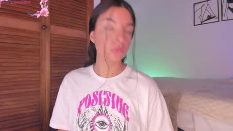 Snapshot of aylinnzambrano_ chatting on 10.26.25 Aylin online show from 10.26.25