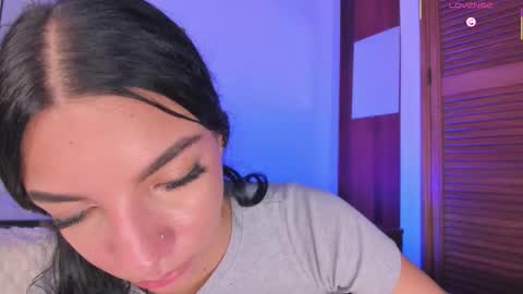 Snapshot of aylinnzambrano_ chatting on 12.17.25 Aylin online show from 12.17.25