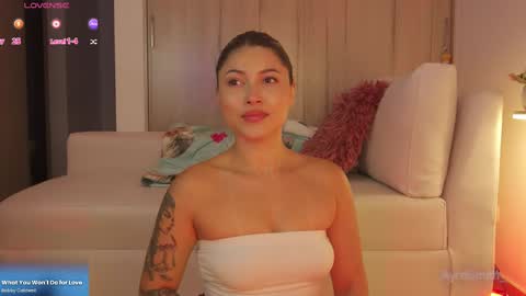 Ayra L online show from 02.20.25