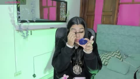 Snapshot of aysha_winxs chatting on 05.27.26 Aysha online show from 05.27.26