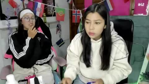 Snapshot of aysha_winxs chatting on 06.17.26 Aysha online show from 06.17.26