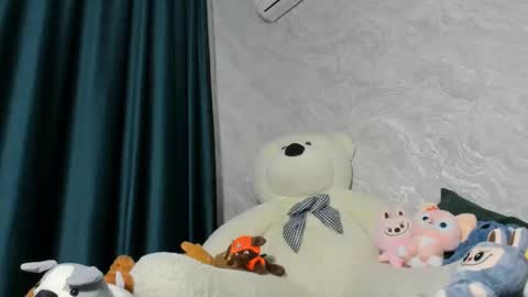 Snapshot of ayumi_rin chatting on 09.29.25 Ayumi online show from 09.29.25