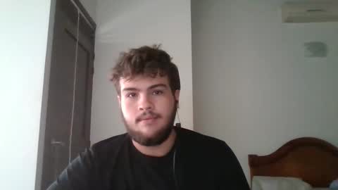 Snapshot of azahal33 chatting on 04.01.26 azahal33 online show from 04.01.26