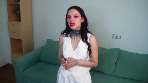 Snapshot of azaleeworlow chatting on 03.26.26 Sara online show from 03.26.26