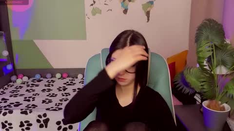 Snapshot of azaliya_haze chatting on 10.15.25 Azaliya online show from 10.15.25