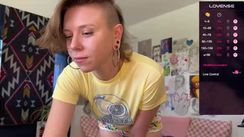 Snapshot of azeraika chatting on 04.27.26 Azerai online show from 04.27.26