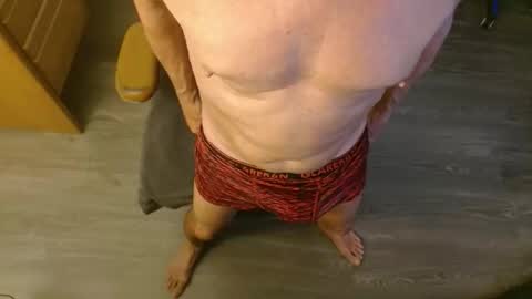 Snapshot of azmichael5 chatting on 10.23.25 Mike online show from 10.23.25