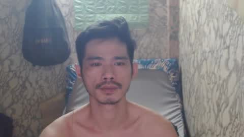 Snapshot of azn_philip chatting on 01.14.25 Philip online show from 01.14.25