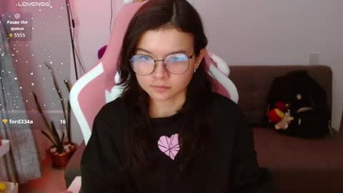 Snapshot of azu_chan chatting on 03.14.26 Azu online show from 03.14.26