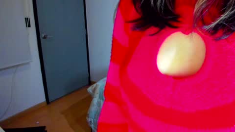 Azu Moure online show from 12.24.24