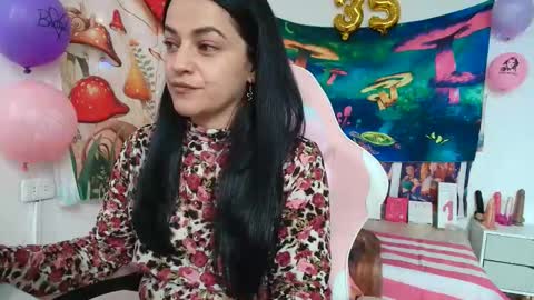 Azucena R online show from 05.04.26