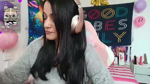 Azucena R online show from 05.08.26