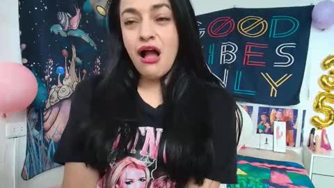 Snapshot of azucenaxxxgp chatting on 05.15.26 Azucena R online show from 05.15.26