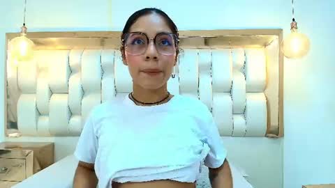 Snapshot of azulmaveric chatting on 07.27.26 AZUL online show from 07.27.26
