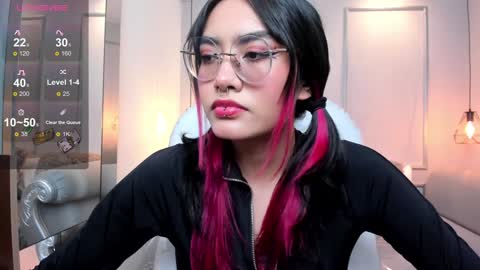 Azura online show from 01.07.25