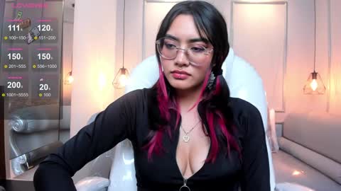 Azura online show from 01.08.25