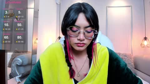 Azura online show from 01.11.25