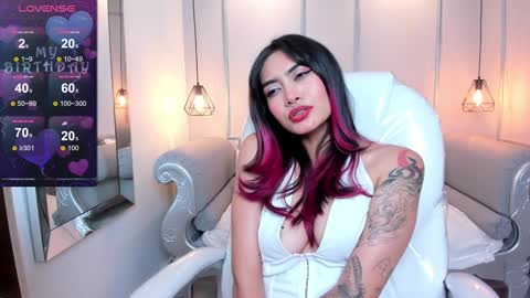 Azura online show from 02.01.25