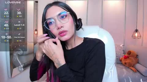 Azura online show from 09.26.25