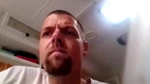 Snapshot of azza42086 chatting on 05.08.26 azza42086 online show from 05.08.26