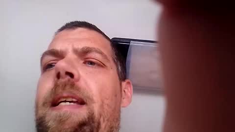 Snapshot of azza42086 chatting on 05.25.26 azza42086 online show from 05.25.26
