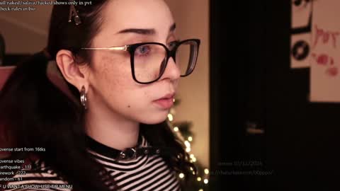 Snapshot of b0pppo chatting on 12.10.24 your fuckdoll  sub girl  MORE ME  online show from 12.10.24