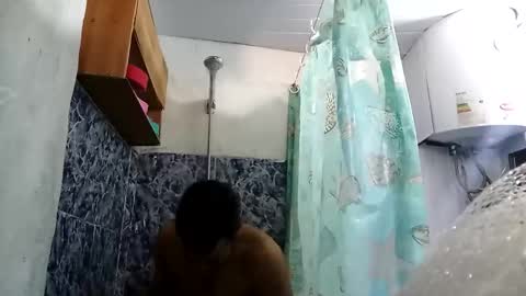 Snapshot of b3b3latino chatting on 11.19.25 B3B3LATINO online show from 11.19.25