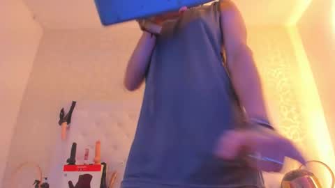 Anny online show from 10.25.25