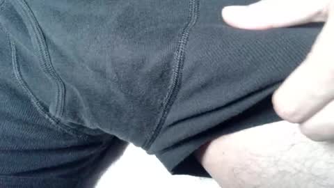 Snapshot of b4dman_ chatting on 10.17.25 OneHitWonderr online show from 10.17.25