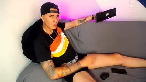 Snapshot of baan9 chatting on 02.01.25 baan9 online show from 02.01.25