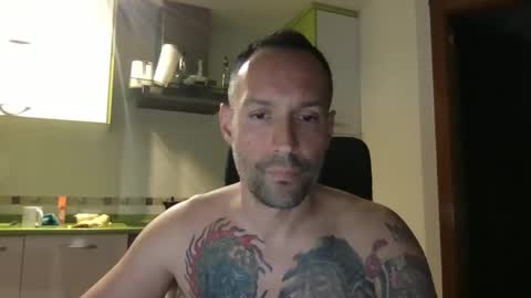 Snapshot of babakeror chatting on 04.25.26 BKR online show from 04.25.26