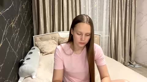 Snapshot of babararyals chatting on 10.20.25 Anny Simpson online show from 10.20.25