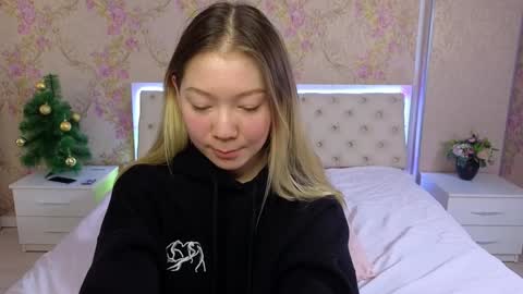 Snapshot of babby_rabbit_ chatting on 01.02.25 Cute Raby online show from 01.02.25