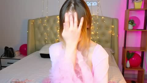 Snapshot of babby_rabbit_ chatting on 02.01.25 Cute Raby online show from 02.01.25