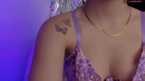 Queen B online show from 10.04.25