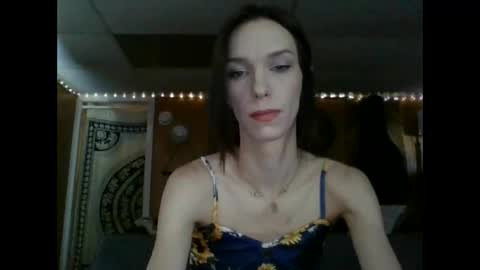 Fern Browning online show from 02.11.25
