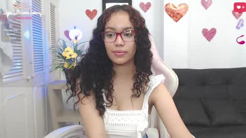 Snapshot of baby_blue18_ chatting on 12.04.24 salome online show from 12.04.24