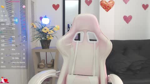 Snapshot of baby_blue18_ chatting on 01.10.25 salome online show from 01.10.25