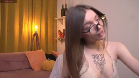 Cristy online show from 10.21.25