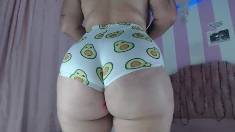 Snapshot of baby_candy22 chatting on 12.19.25 zaleya online show from 12.19.25