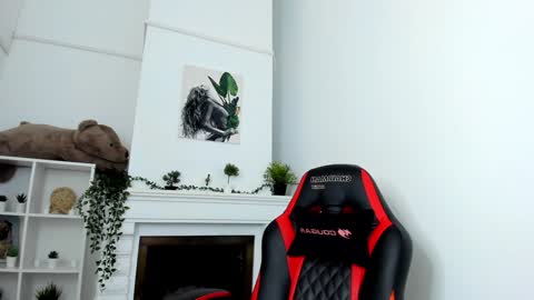 Evalena maybe just Eva online show from 01.24.25