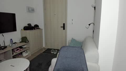 Call me baby  real name Eva   online show from 02.09.25