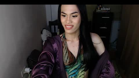 Nathalia online show from 10.20.25