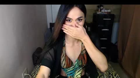 Nathalia online show from 10.22.25