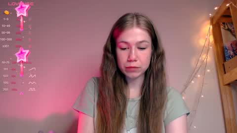 Snapshot of baby_girl_0001 chatting on 01.08.25 Kira online show from 01.08.25