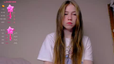 Snapshot of baby_girl_0001 chatting on 02.27.25 Kira online show from 02.27.25