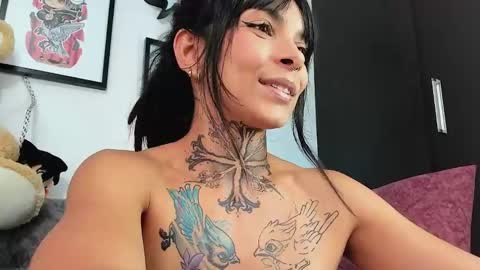 BomBom online show from 02.04.25