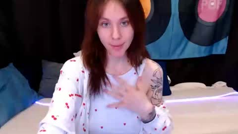 Snapshot of baby_kitte chatting on 12.22.24 baby_kitte online show from 12.22.24